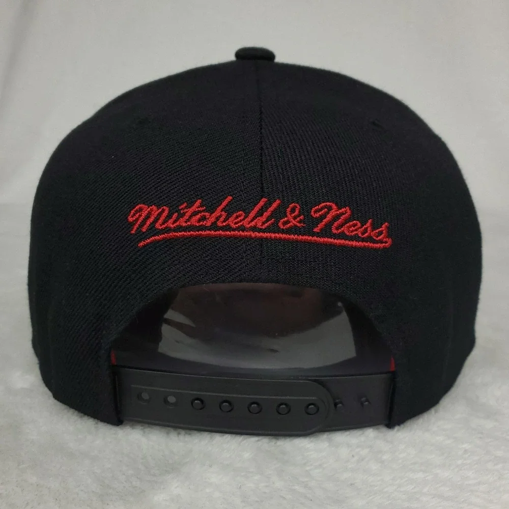 Atlanta United FC Mitchell & Ness MLS Pro Fit Snapback Hat Cap 3D Logo Black New